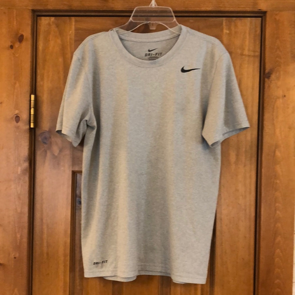 Nike gray drifit tshirt size small